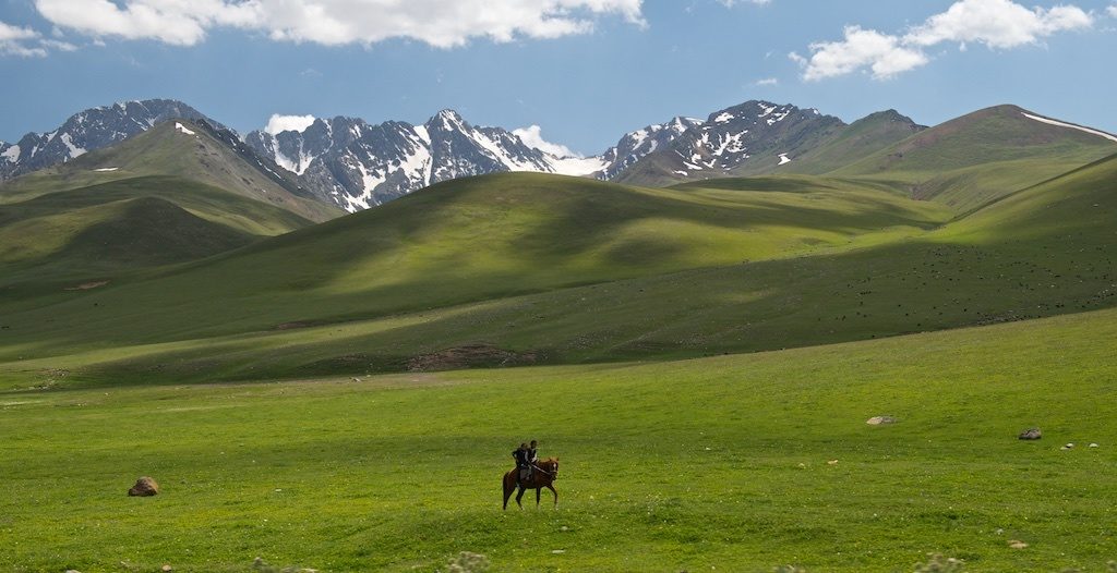 السياحة في قرغيزستان 10 قرغيزستان سوسمر قرغيزستان